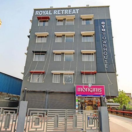 Townhouse The Royal Retreat Hotel Garui Ngoại thất bức ảnh