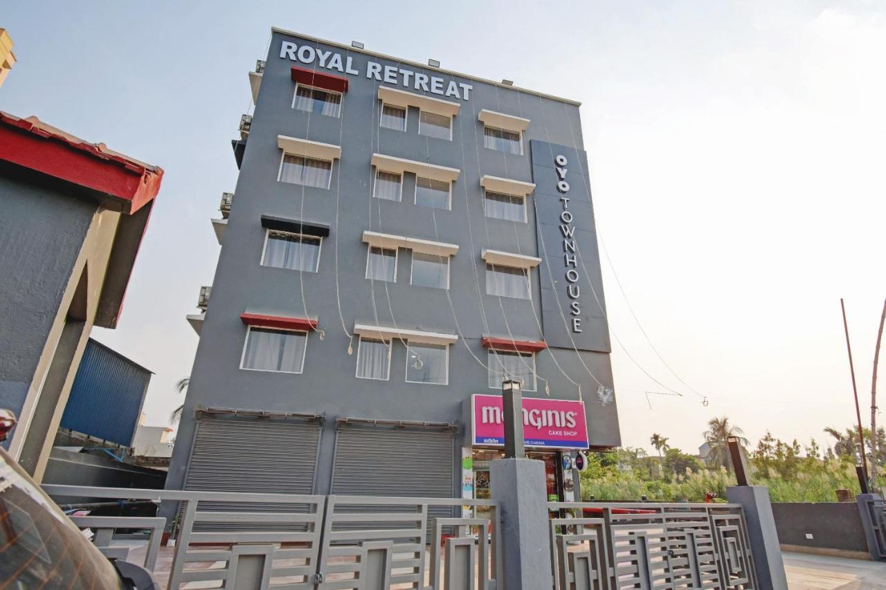 Townhouse The Royal Retreat Hotel Garui Ngoại thất bức ảnh